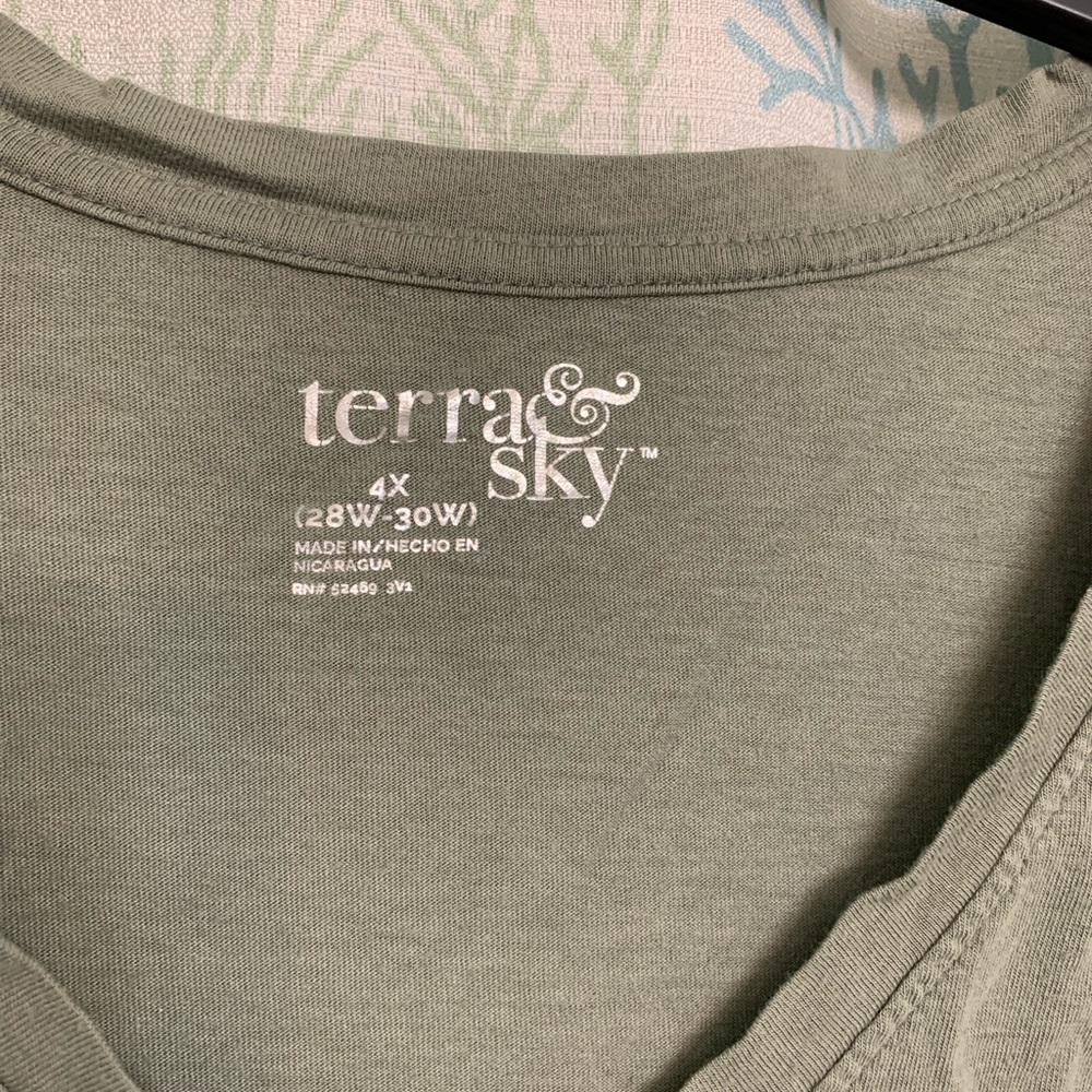 Terra and sky size 28/30w